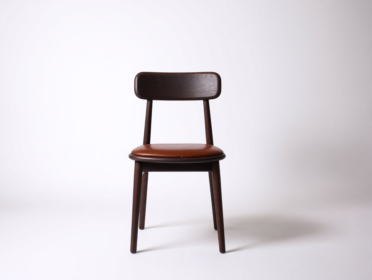 Silla de comedor de madera y piel sintética 48 x 52 x 82 cm - Marrón oscuro-Marrón - Respaldo curvo y diseño clásico